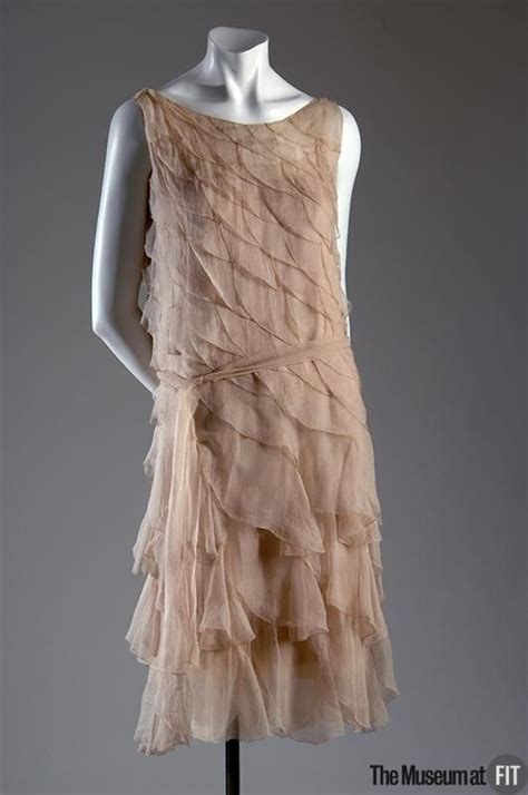 chanel vintage dresses 1920s